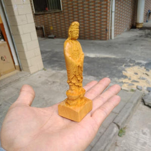 Statuette de Guan Yin en bois - image 5