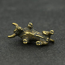 Laden Sie das Bild in den Galerie-Viewer, Statuette de taureau espagnol - image 4